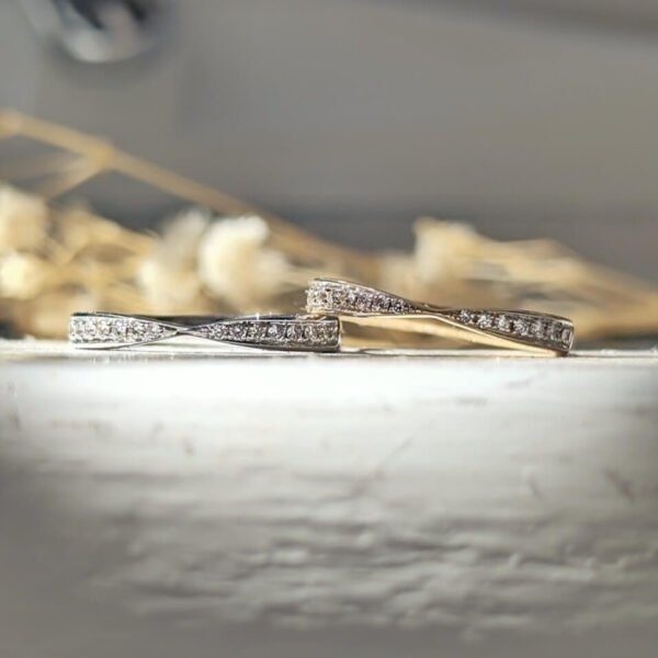 tiffany pinch ribbon style wedding ring
